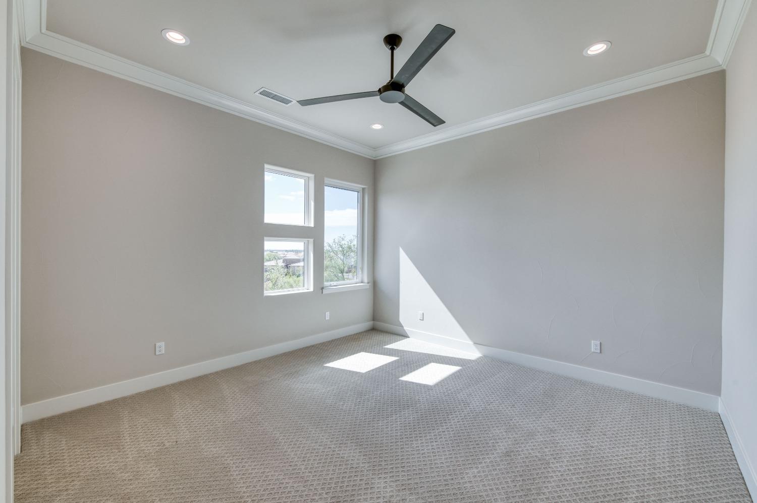 881 Terrace Place Madera, CA 93636 - Photo 36 of 85