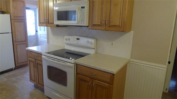 42 Gillette Circle Springfield, MA 01118 - Photo 5 of 27 Gallery Image 5