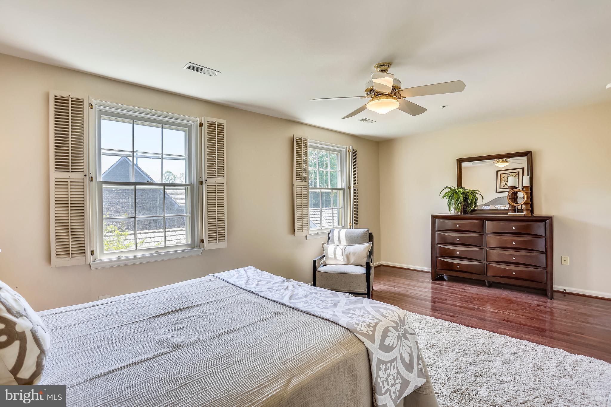 102 Kent Square Road Gaithersburg, MD 20878 - Photo 14 of 40 Master Bedroom with Ceiling Fan