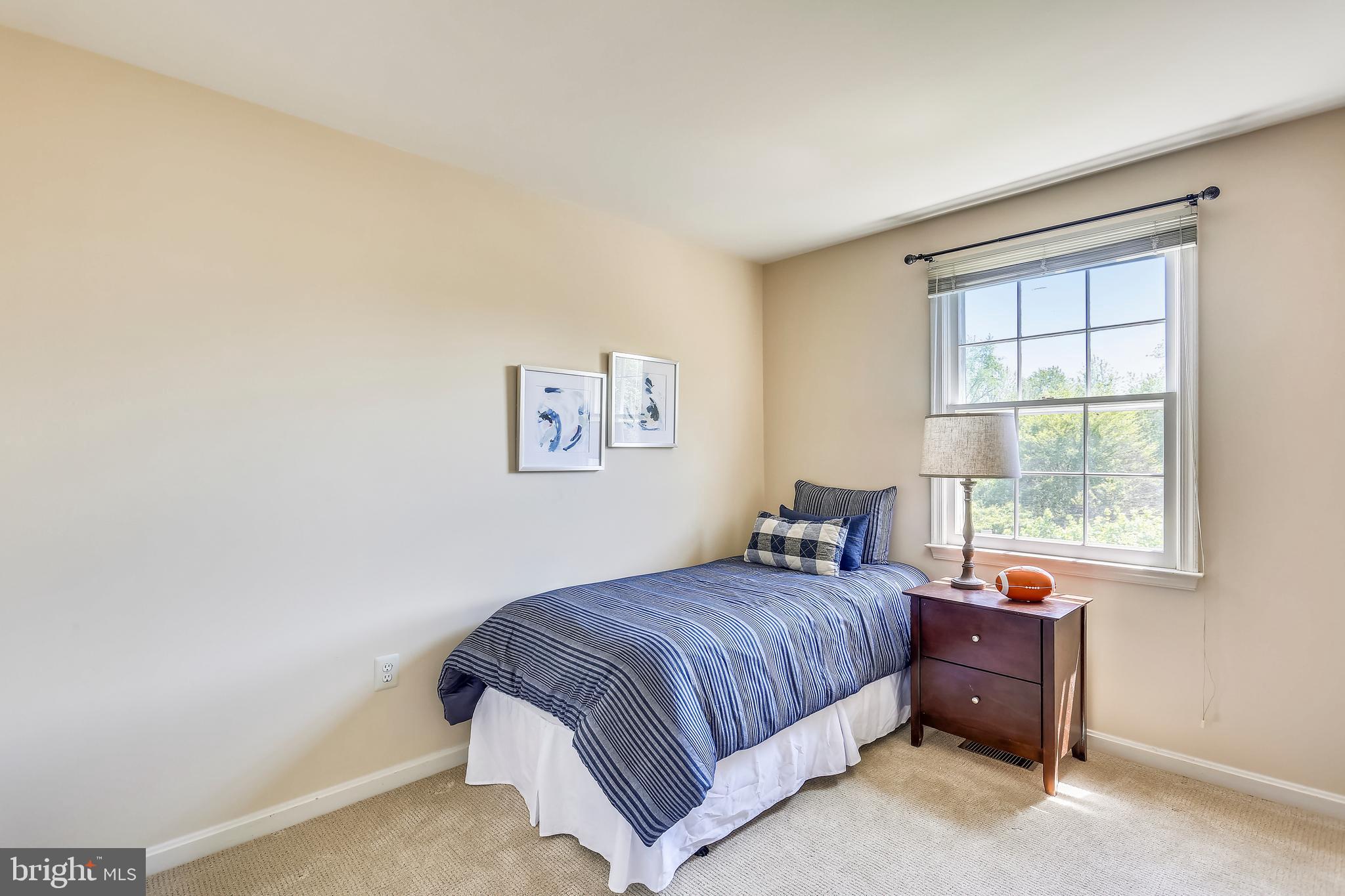 102 Kent Square Road Gaithersburg, MD 20878 - Photo 22 of 40 Fourth Bedroom