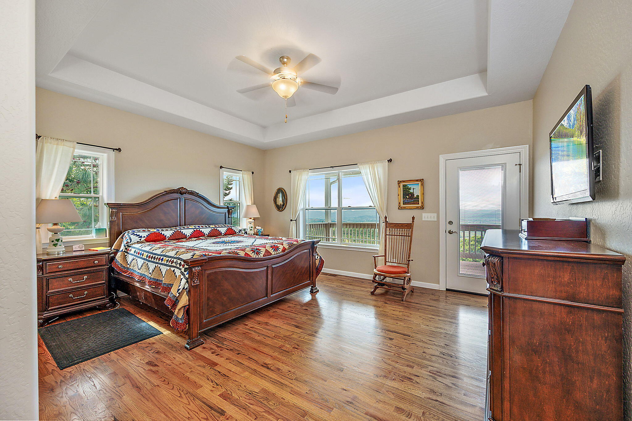 1011 Wren Ridge Drive Eagle Point, OR 97524 - Photo 58 of 89 Primary Suite - w/Coffered Ceiling - Access to Covered Deck