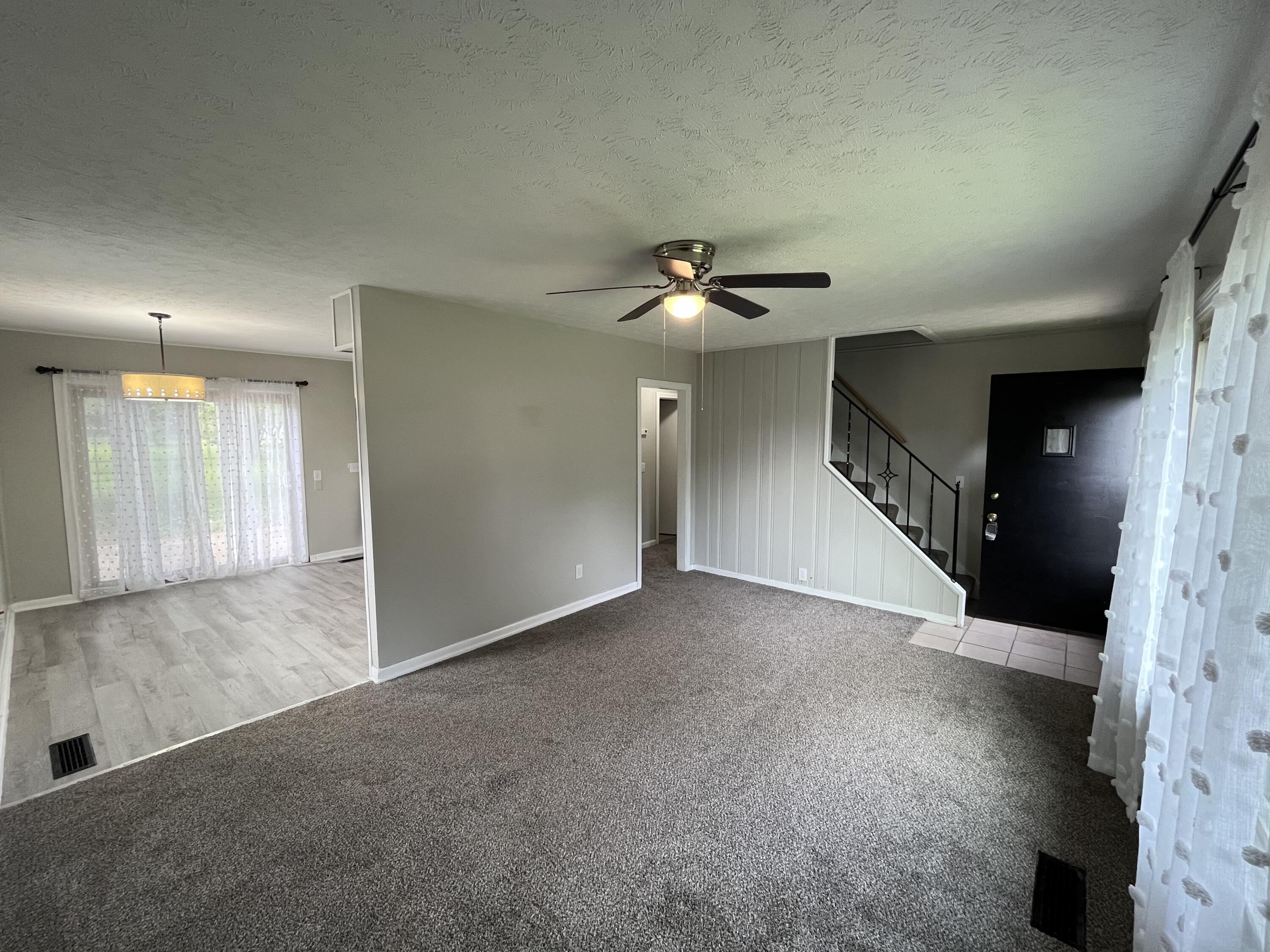 2045 South Hadley Road Springfield, OH 45505 - Photo 4 of 15 Gallery Image 4