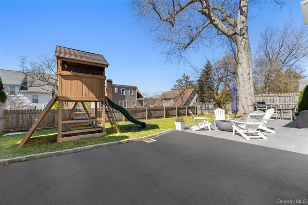 $1,300,000 | 9 Rutgers Place, Scarsdale, NY 10583