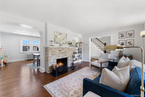 $1,300,000 | 9 Rutgers Place, Scarsdale, NY 10583