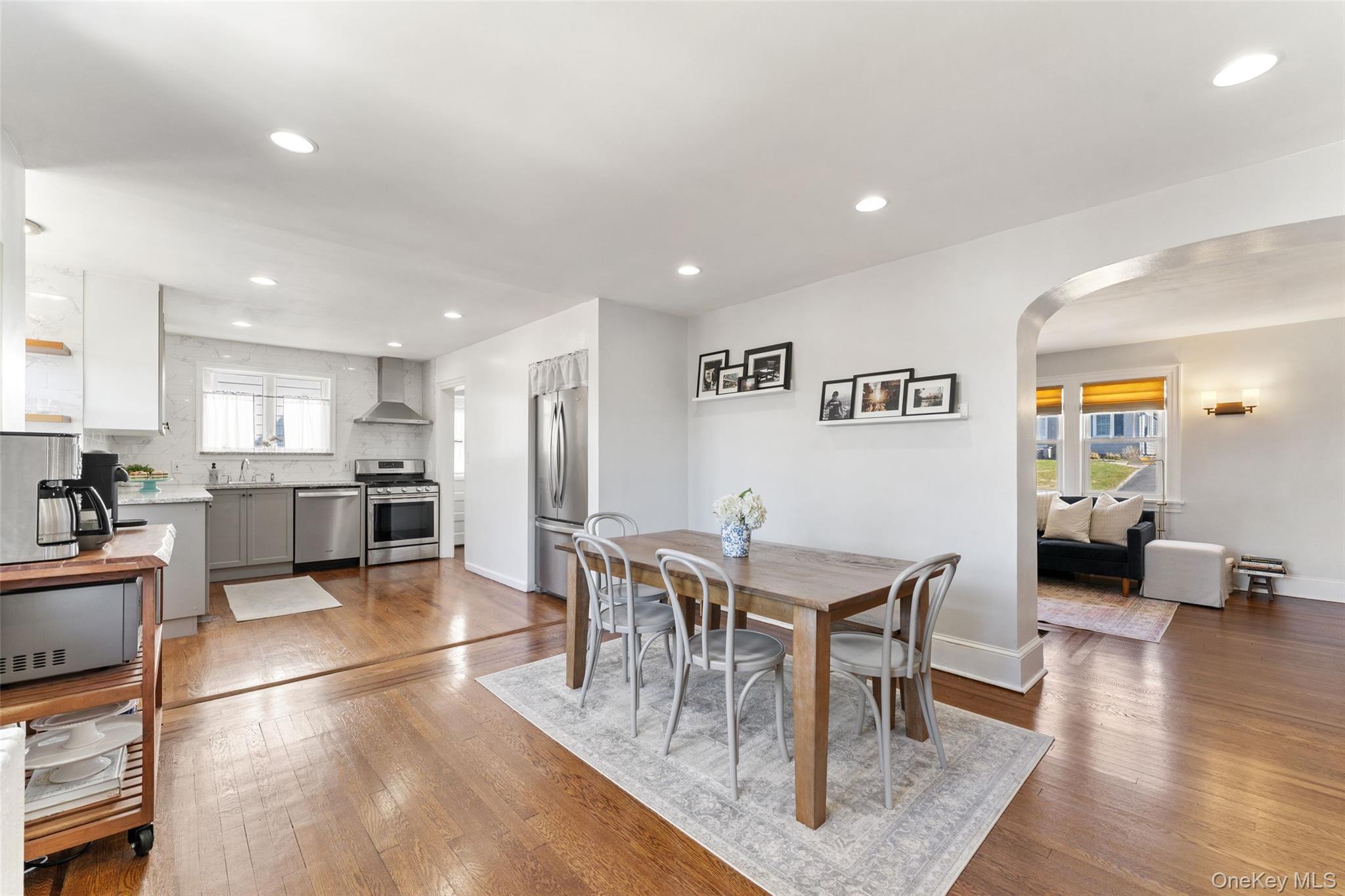 9 Rutgers Place Scarsdale, NY 10583 - Photo 9 of 36 Eat in kitchen