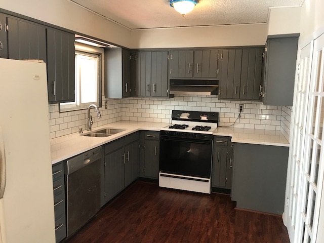 4195 Holiday Road Traverse City, MI 49686 - Photo 4 of 27 1842429-3.JPG