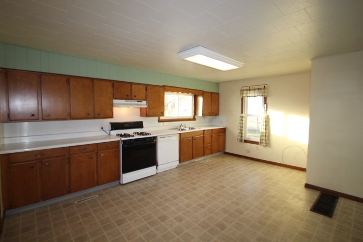 13829 R Avenue Iowa Falls, IA 50126 - Photo 4 of 20 Gallery Image 4