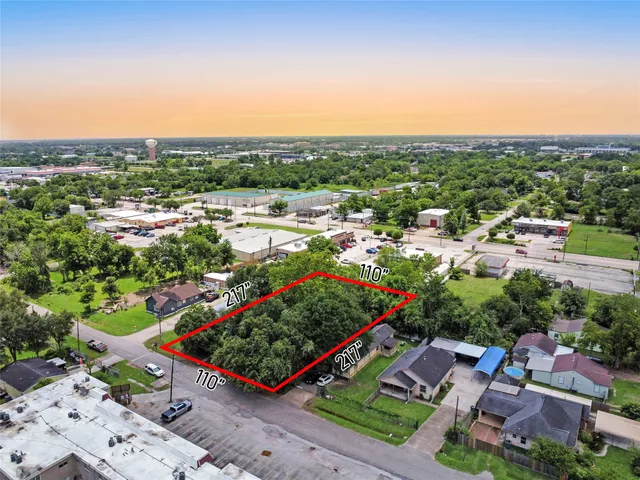 an aerial view of multiple house