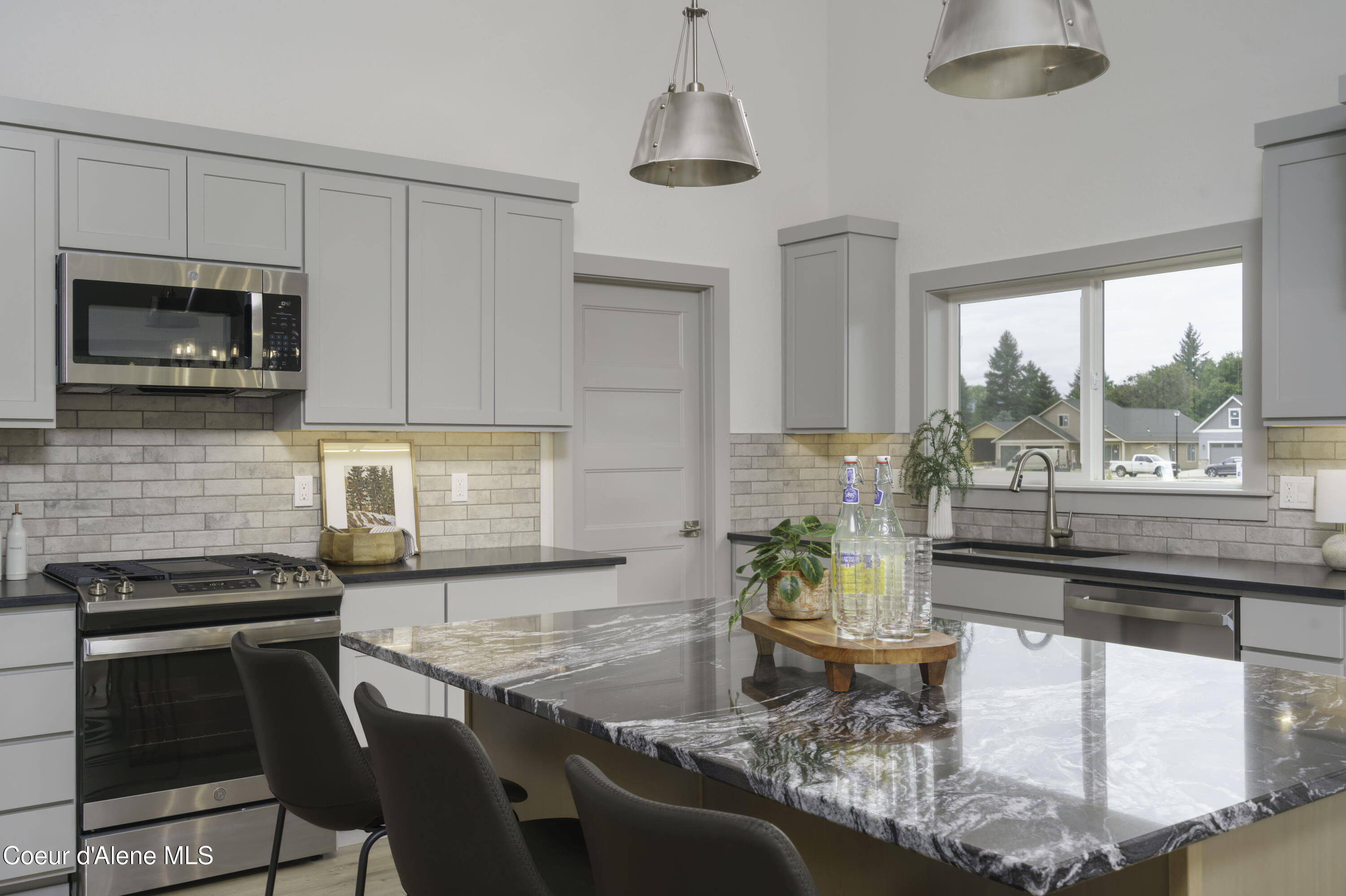 4550 East Savea Lane Post Falls, ID 83854 - Photo 4 of 30 4550ESaveaLn-15