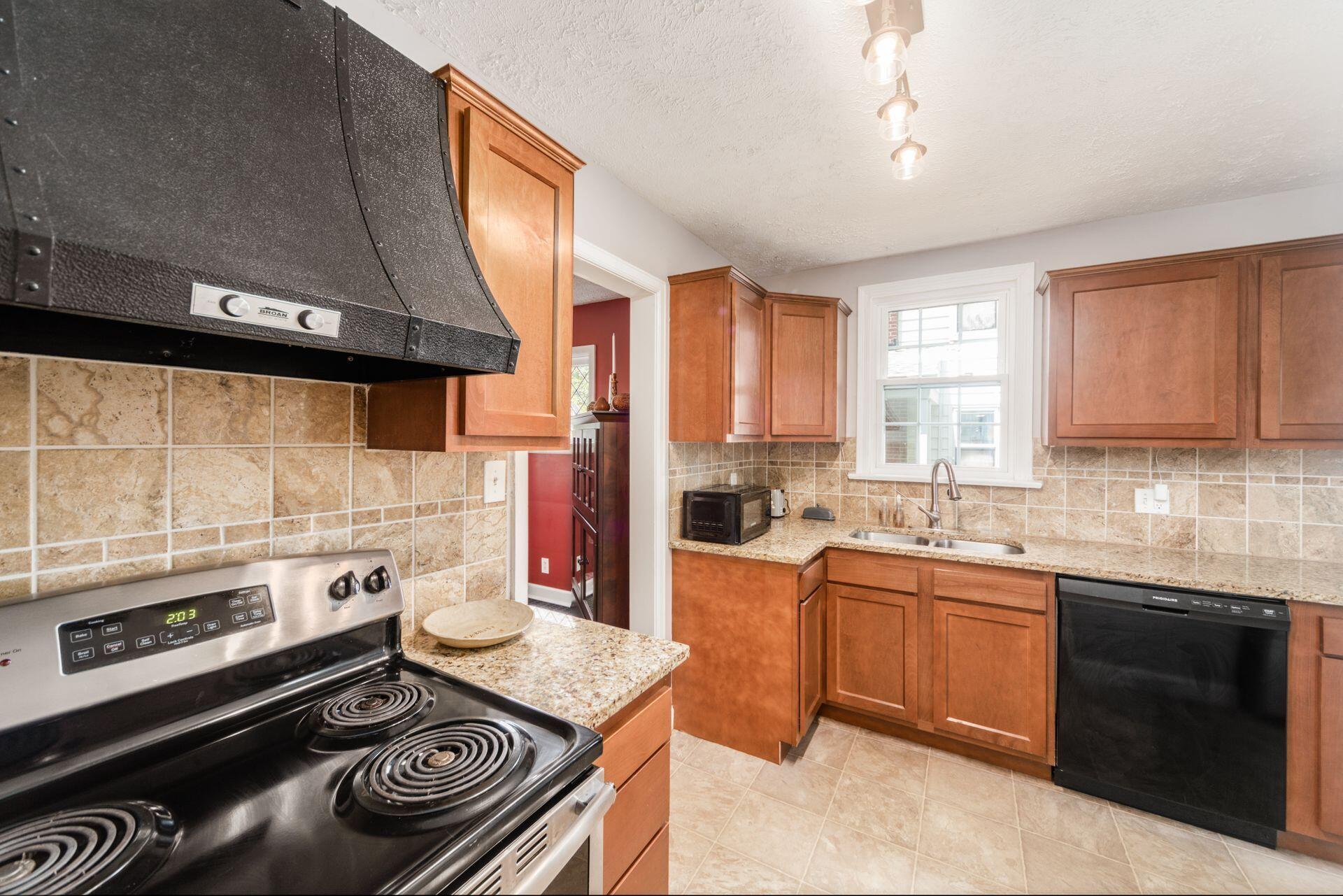 1026 South Remington Road Columbus, OH 43209 - Photo 9 of 48 011_e73d_Y S Remington Rd-039