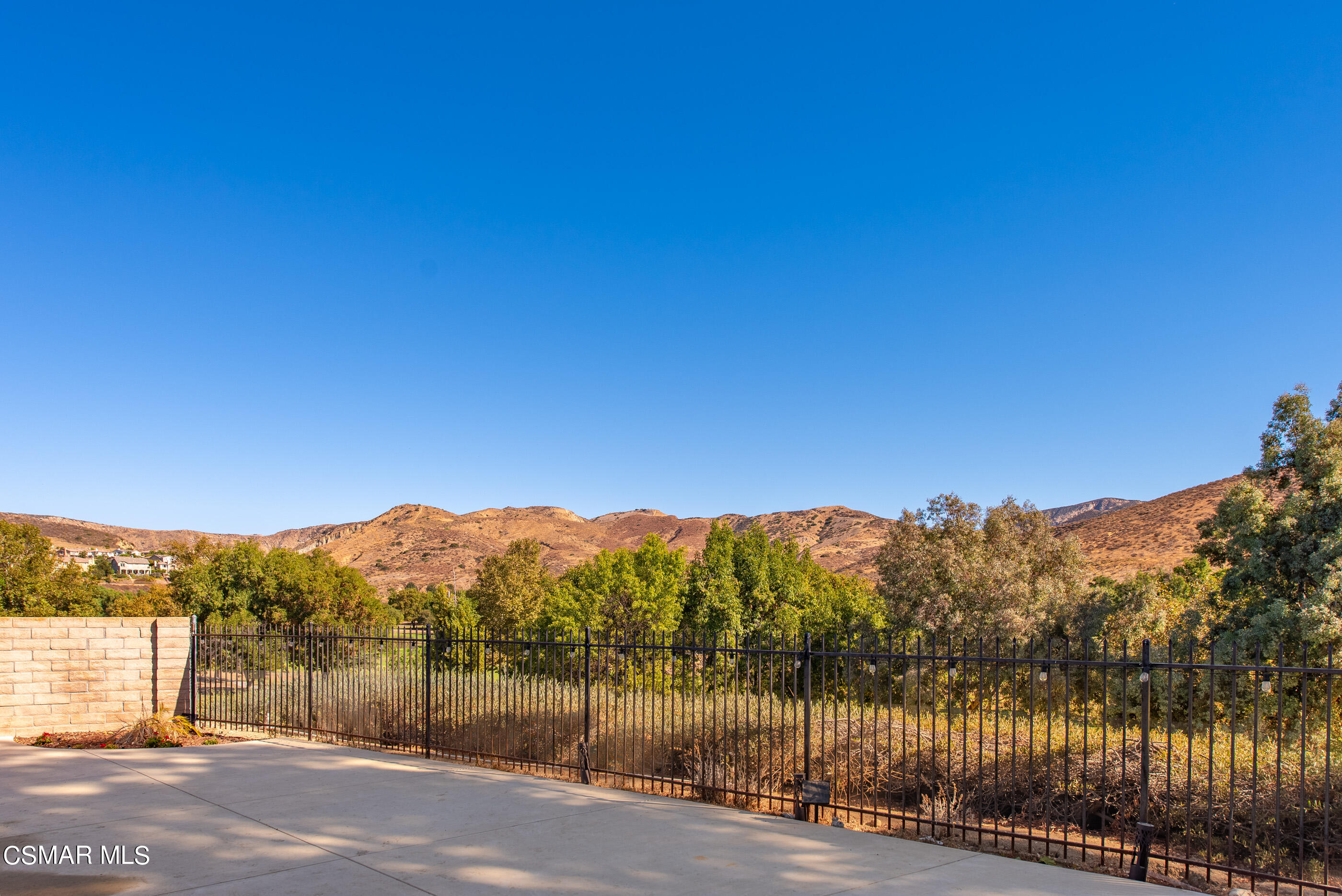 3386 Texas Avenue Simi Valley, CA 93063 - Photo 56 of 71 a view of a city and a mountain view