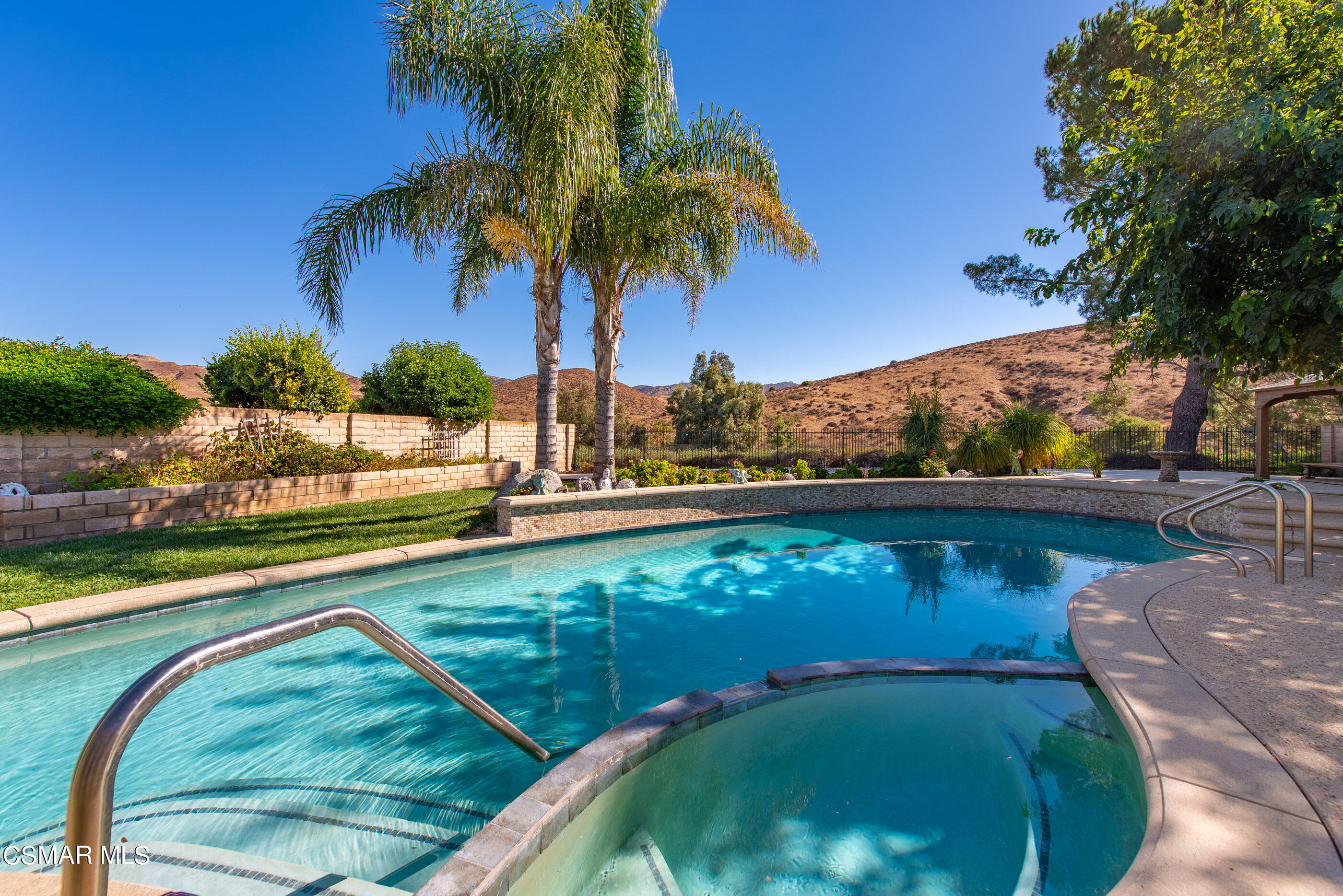 3386 Texas Avenue Simi Valley, CA 93063 - Photo 58 of 71 a view of a swimming pool from a balcony