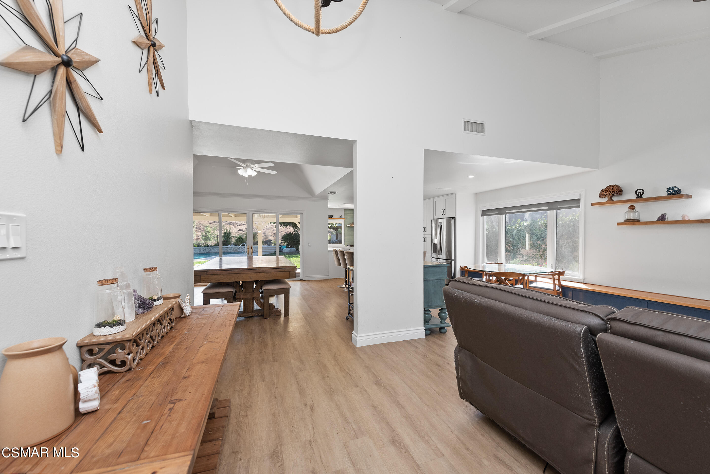 3386 Texas Avenue Simi Valley, CA 93063 - Photo 6 of 71 View from Entrance