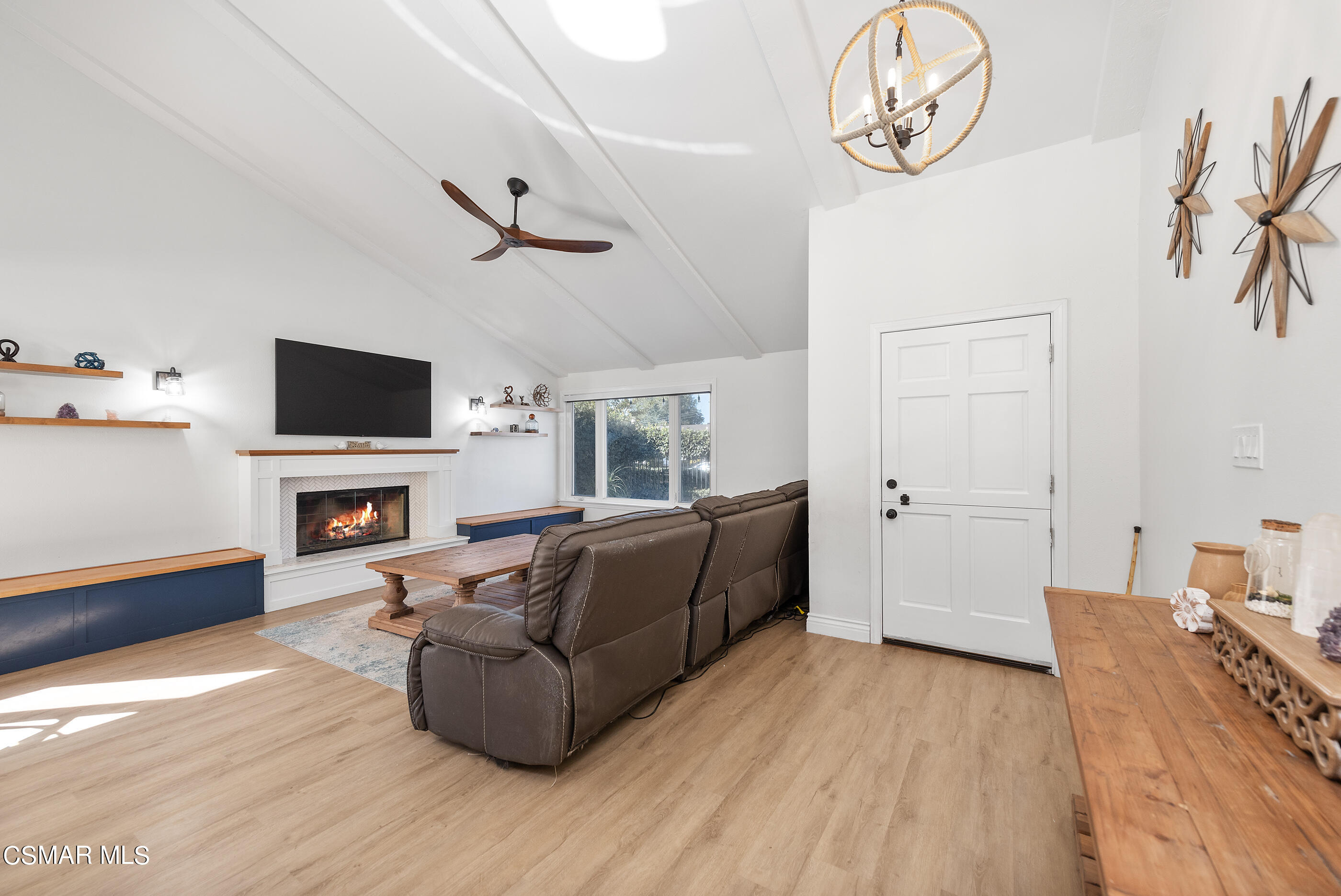 3386 Texas Avenue Simi Valley, CA 93063 - Photo 7 of 71 a living room with furniture and a flat screen tv