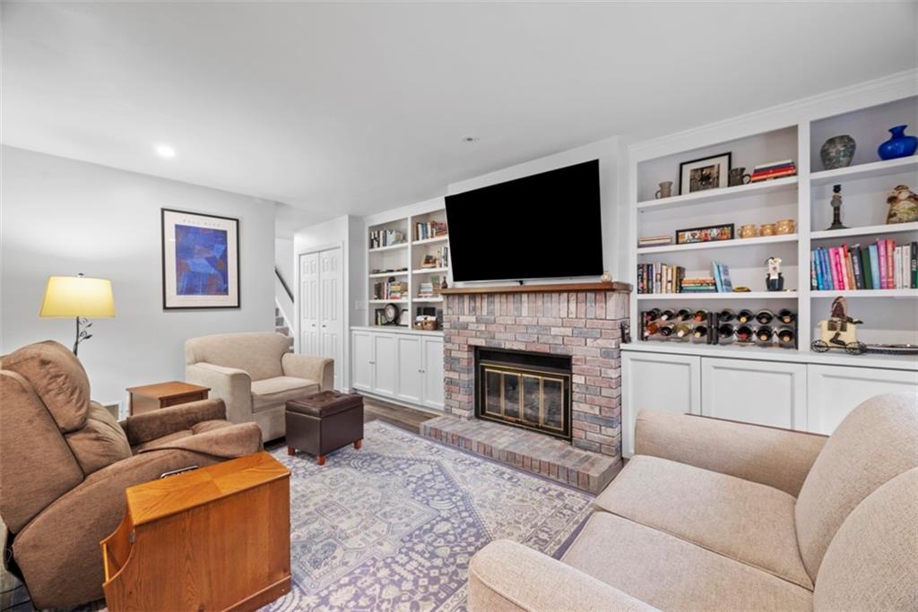 602 Forest Ridge Drive Pittsburgh, PA 15221 - Photo 18 of 41 Gallery Image 18