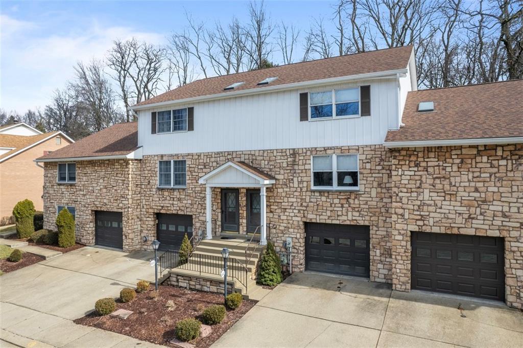 602 Forest Ridge Drive Pittsburgh, PA 15221 - Photo 3 of 41 Gallery Image 3