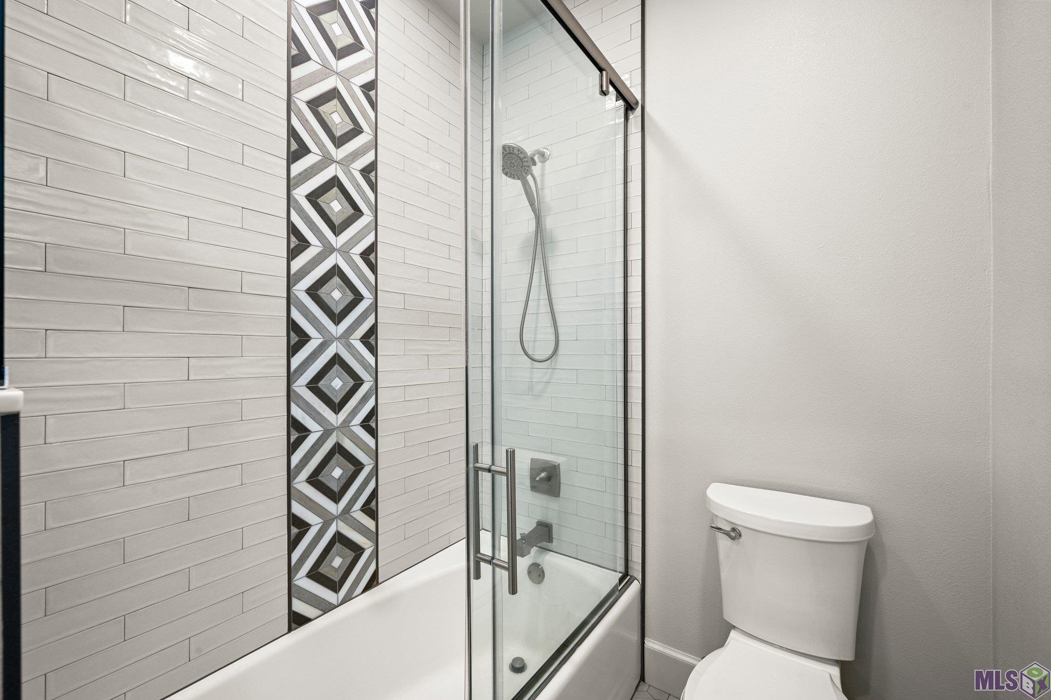 418 Kenwood Avenue Baton Rouge, LA 70806 - Photo 24 of 39 Primary Bath