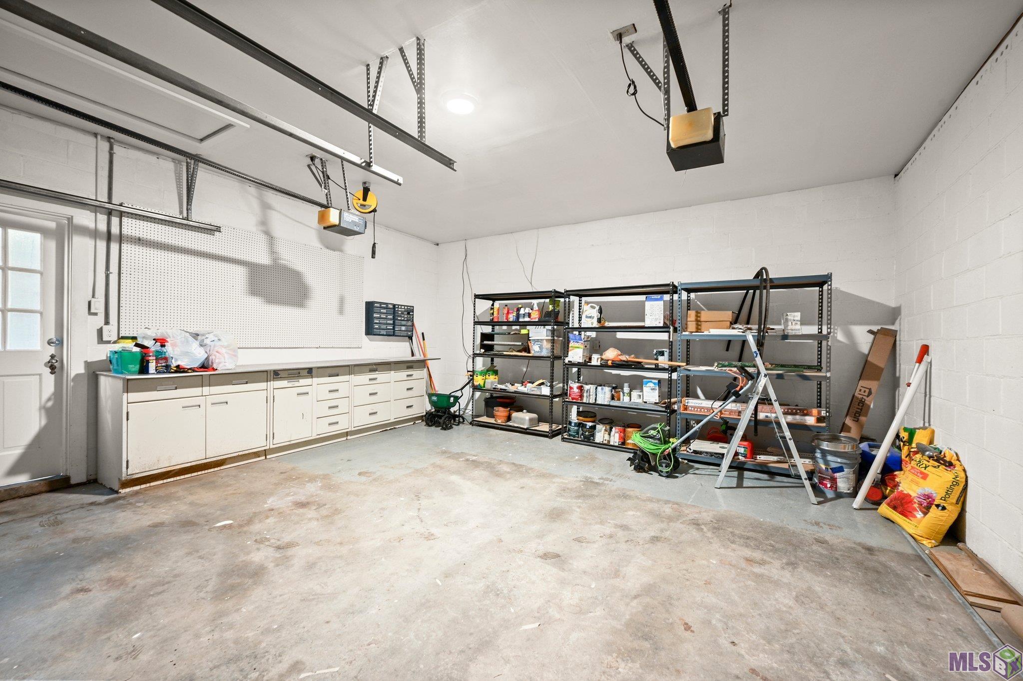 418 Kenwood Avenue Baton Rouge, LA 70806 - Photo 32 of 39 Garage