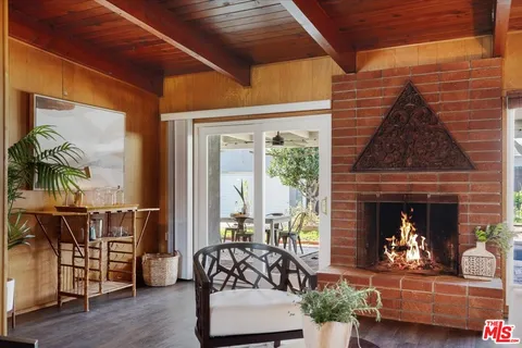 $975,000 | 1927 North Fairview Street, Burbank, CA 91505