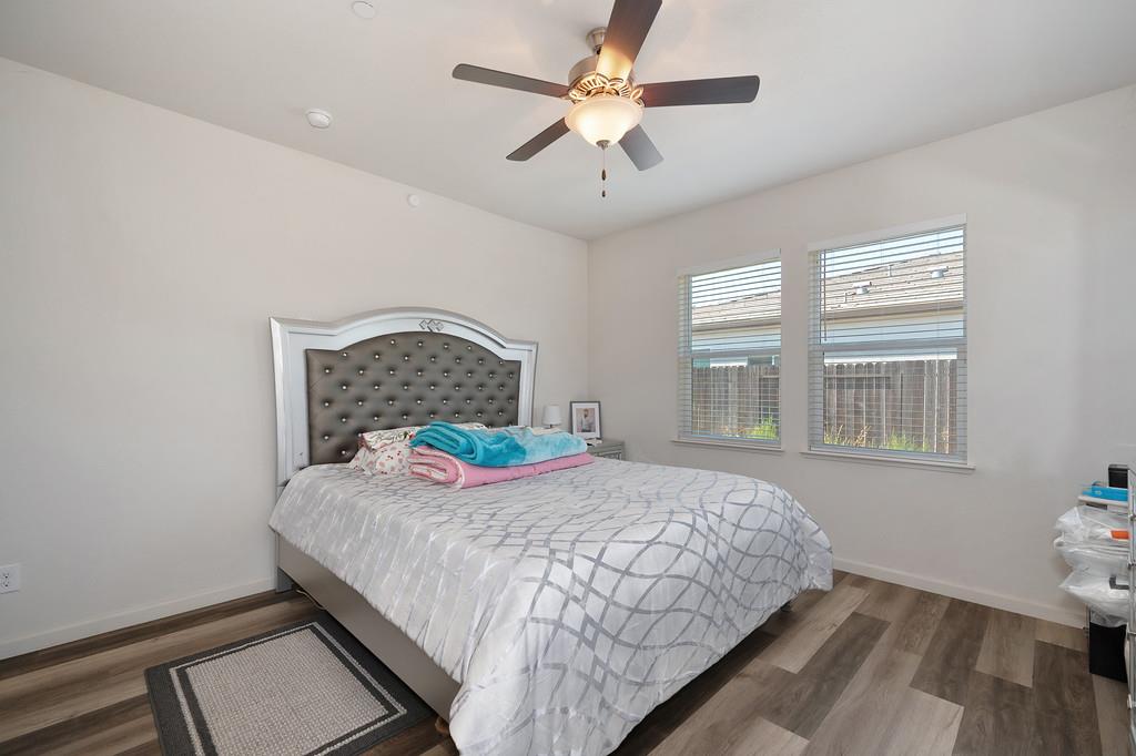 7905 Springarden Way Sacramento, CA 95828 - Photo 14 of 23