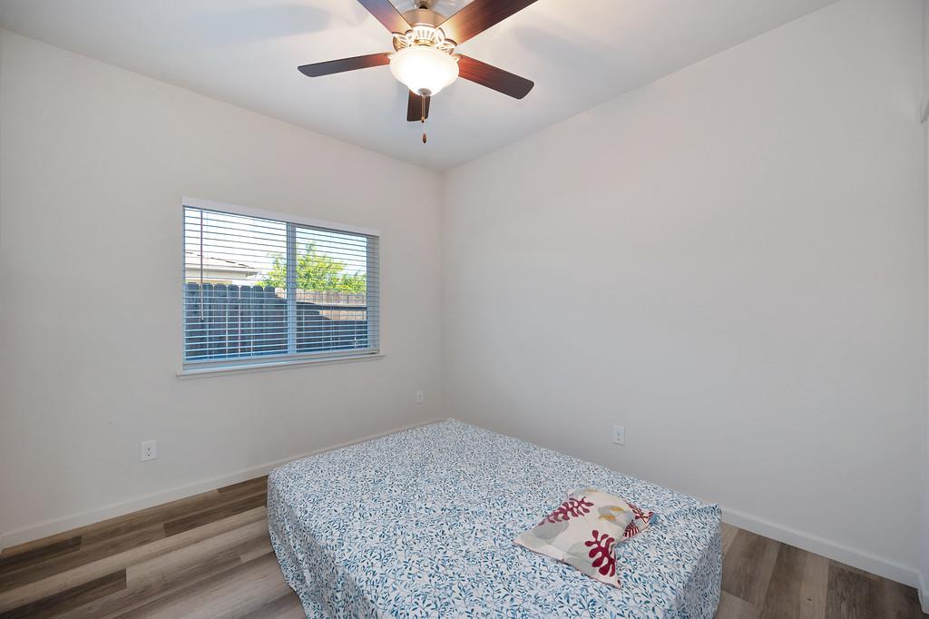 7905 Springarden Way Sacramento, CA 95828 - Photo 17 of 23