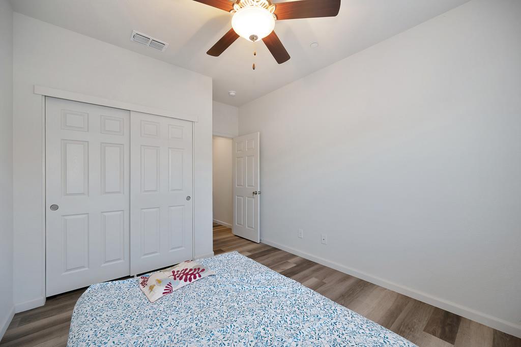 7905 Springarden Way Sacramento, CA 95828 - Photo 18 of 23