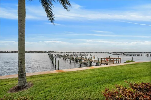 $400,000 | Undisclosed Address, Stuart, FL 34994