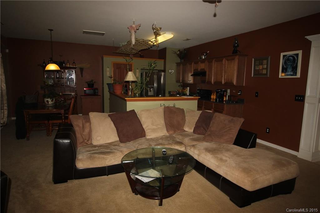 1037 Mearn Road Charlotte, NC 28216 - Photo 3 of 13