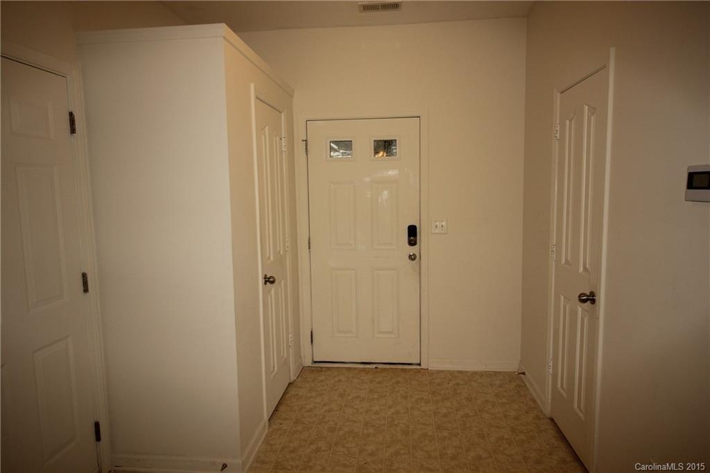 1037 Mearn Road Charlotte, NC 28216 - Photo 7 of 13