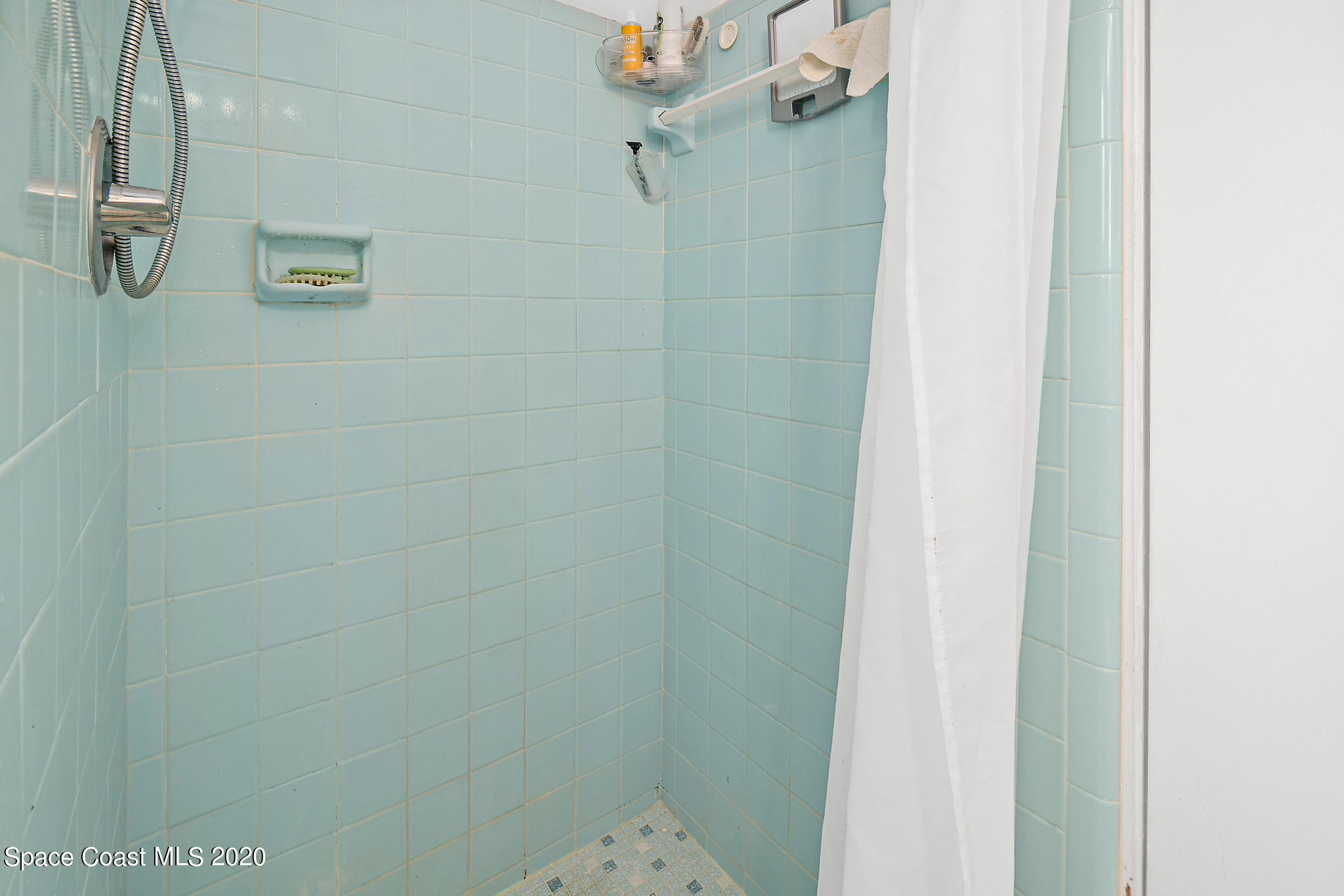 469 Capri Road Cocoa Beach, FL 32931 - Photo 22 of 54 Master Shower