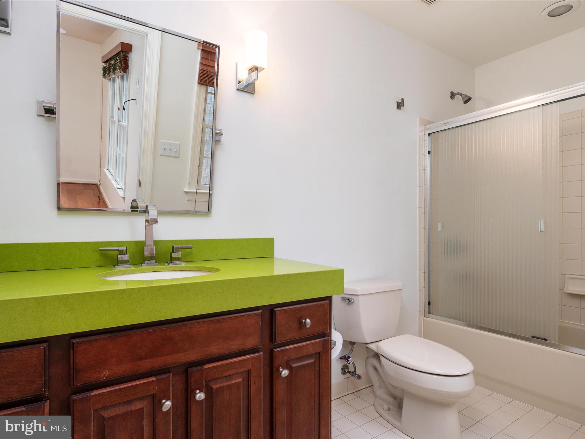 3528 Old Trail Road Edgewater, MD 21037 - Photo 62 of 90 Full Bathroom in 4th Bedroom