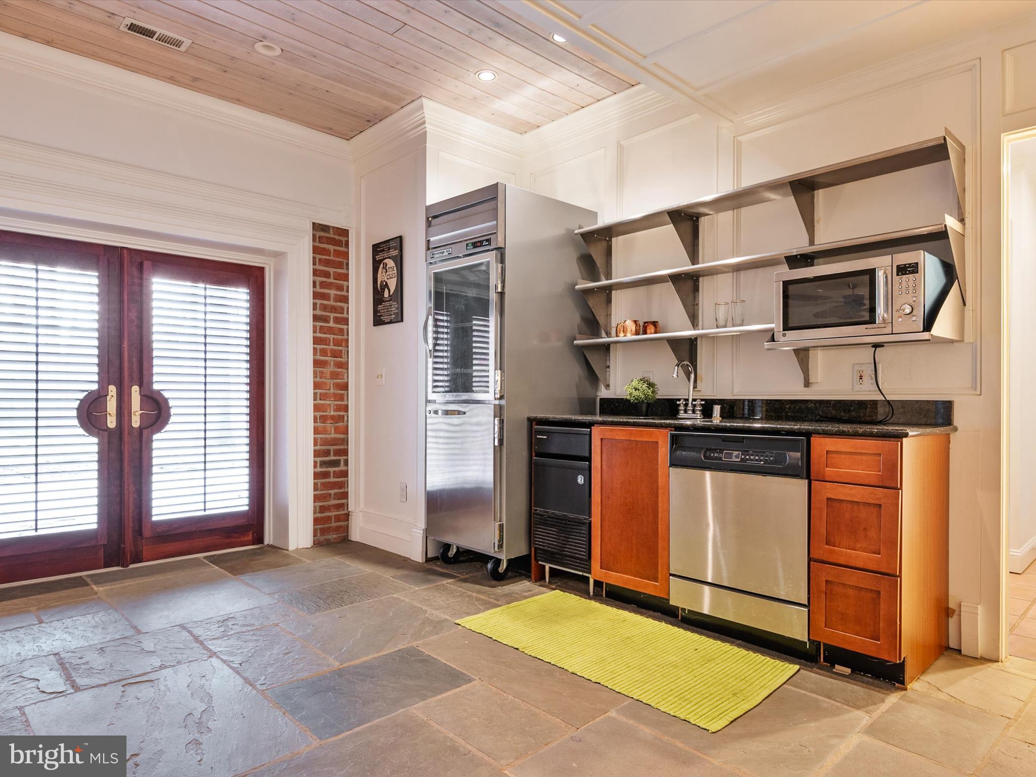 3528 Old Trail Road Edgewater, MD 21037 - Photo 67 of 90 Wet bar with dishwasher, ice maker and fridge