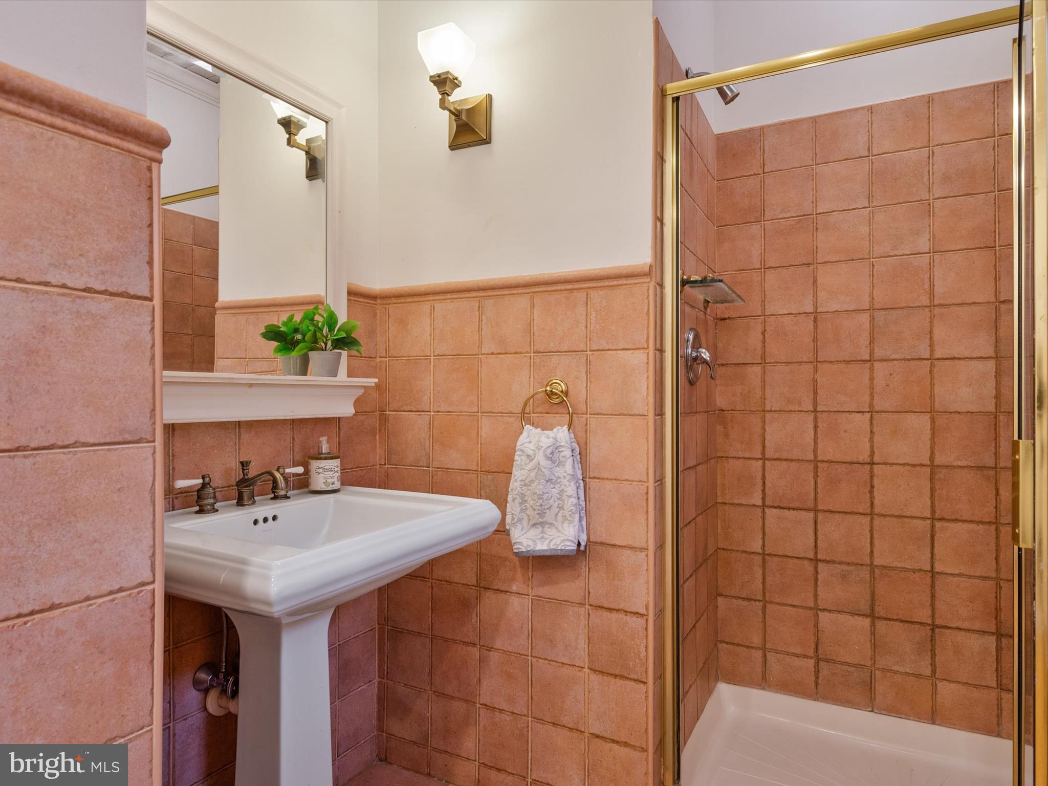 3528 Old Trail Road Edgewater, MD 21037 - Photo 70 of 90 Full bathroom