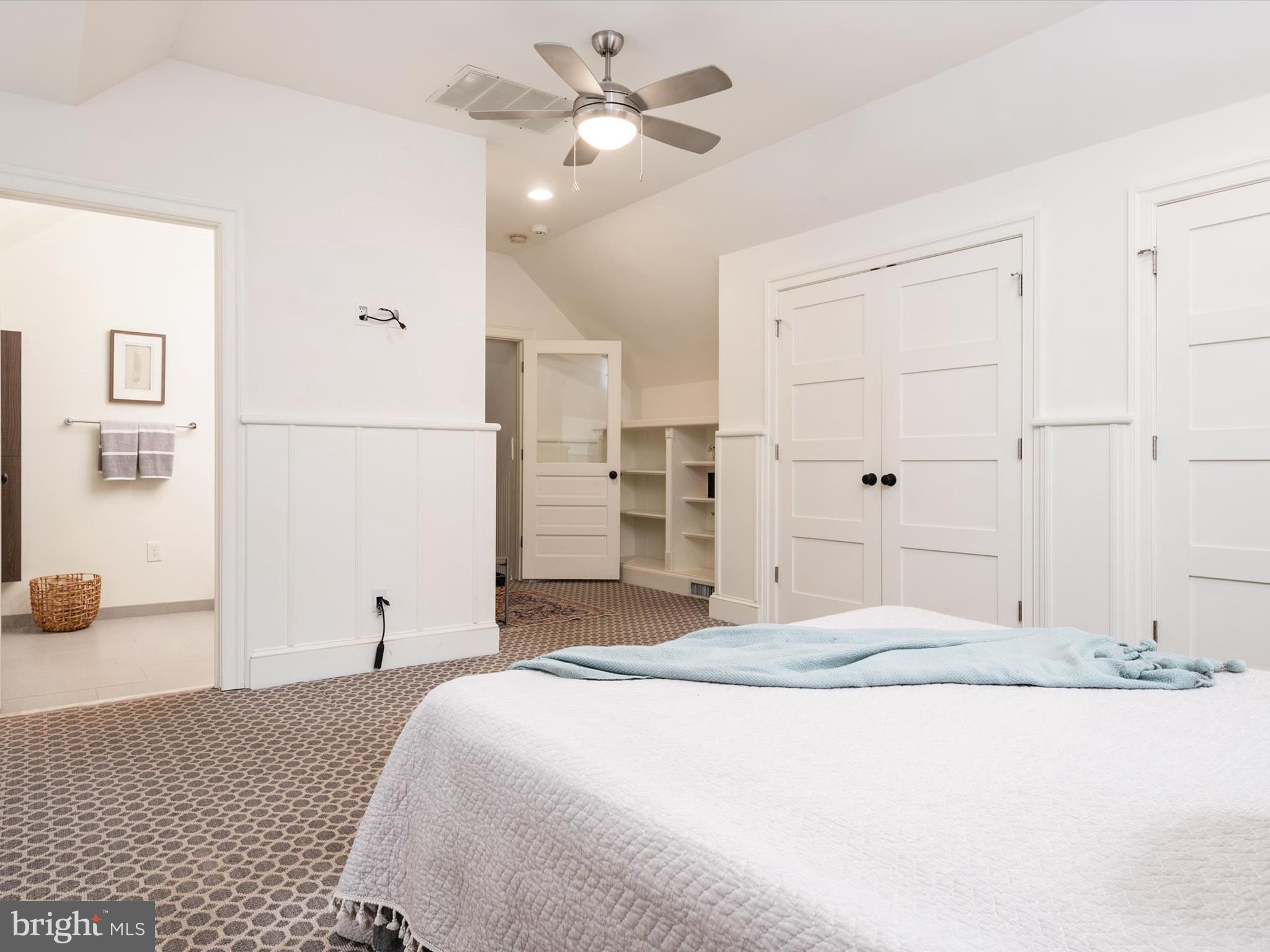 3528 Old Trail Road Edgewater, MD 21037 - Photo 74 of 90 Generorsly sized room with closets and built-ins