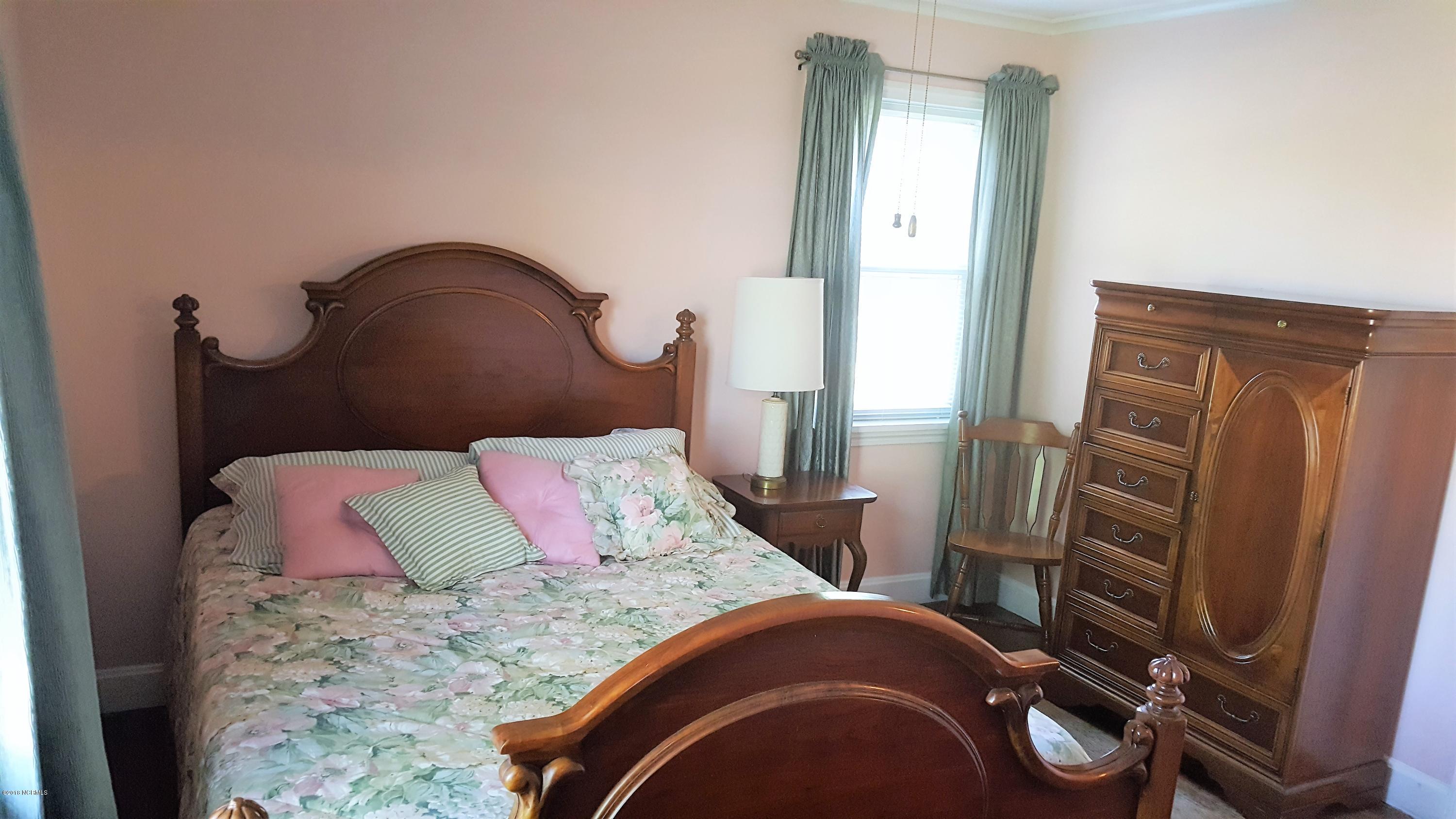 67 3rd Street Bolton, NC 28423 - Photo 16 of 34 15