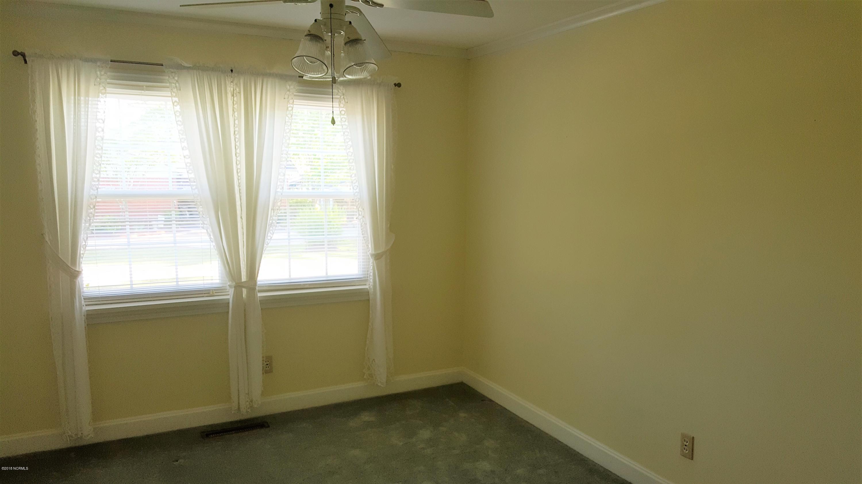 67 3rd Street Bolton, NC 28423 - Photo 19 of 34 18