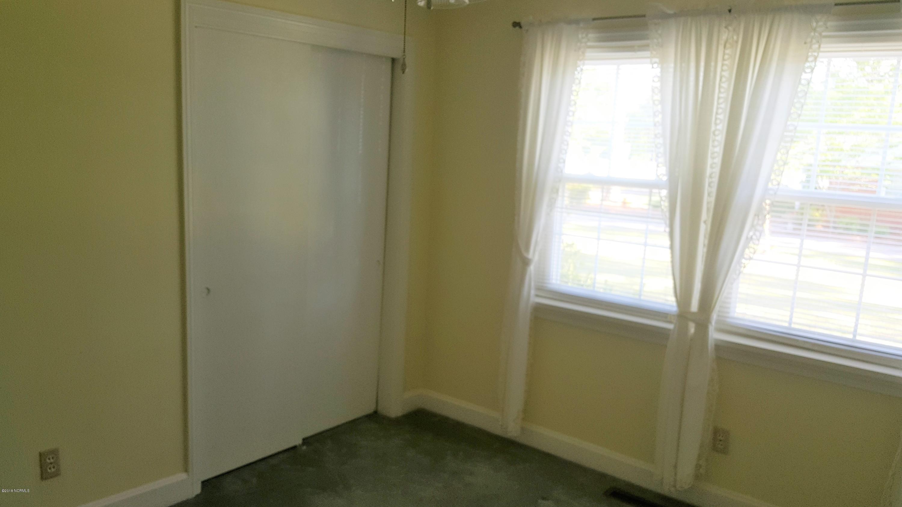 67 3rd Street Bolton, NC 28423 - Photo 20 of 34 19