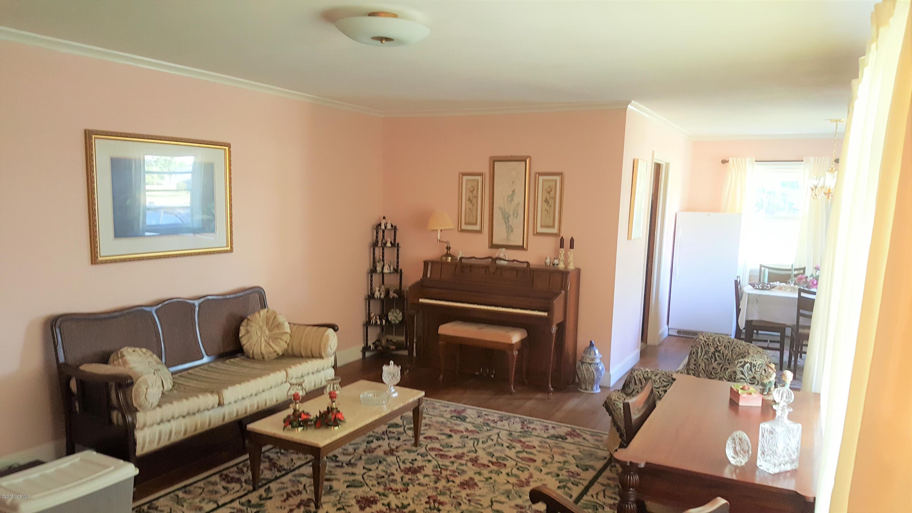 67 3rd Street Bolton, NC 28423 - Photo 5 of 34 4