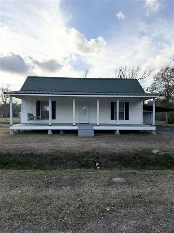 $100,000 | 313 6th Street, Kinder, LA 70648