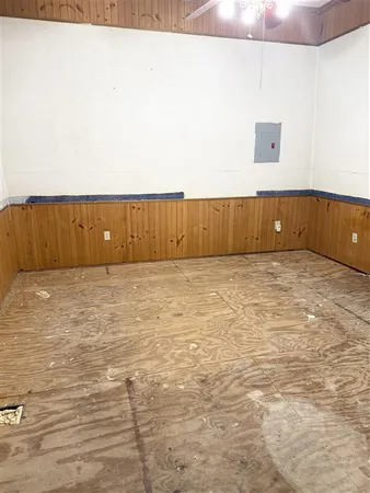 $100,000 | 313 6th Street, Kinder, LA 70648