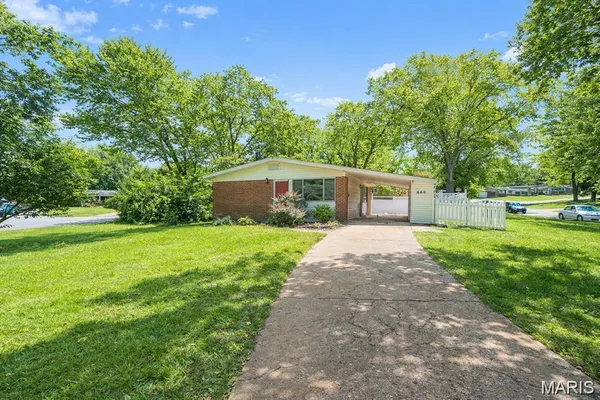 $160,000 | 660 Pimlico Drive, Florissant, MO 63033