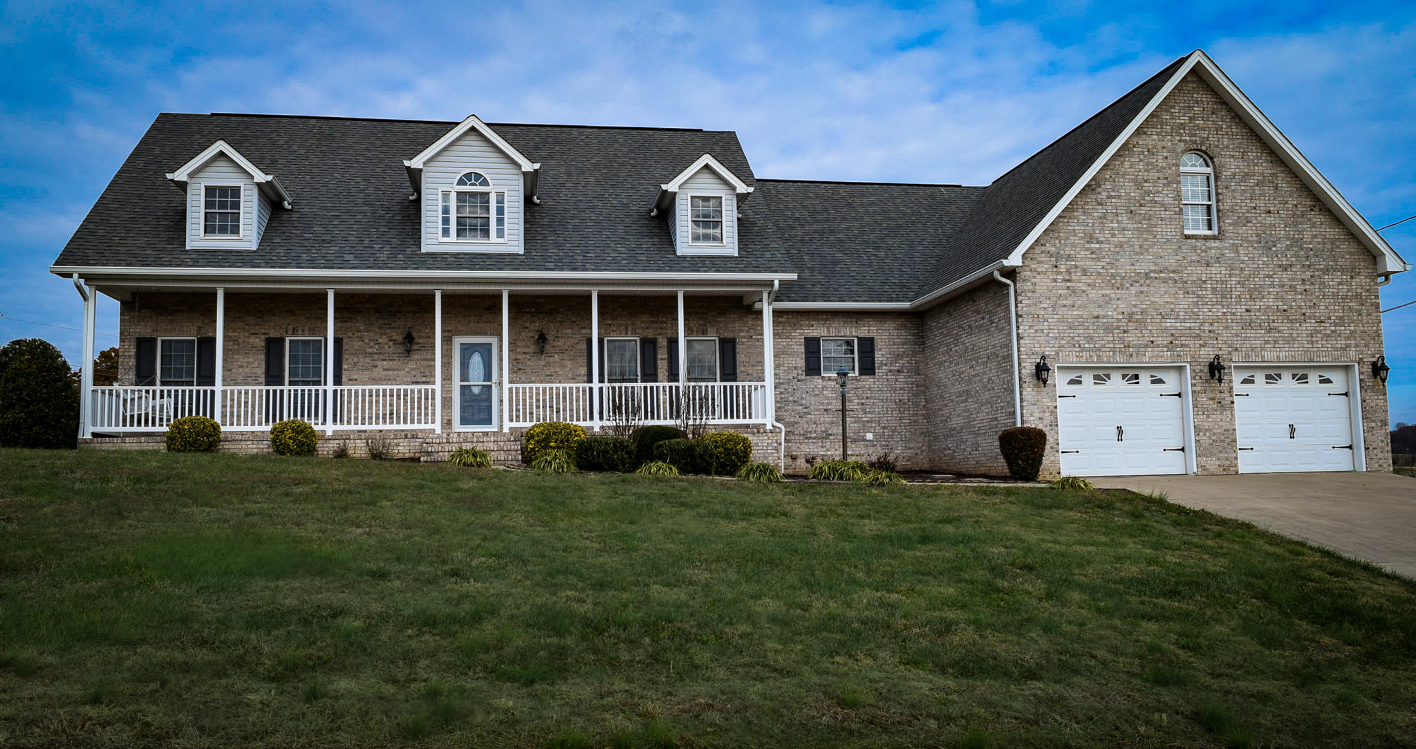 592 Sand Ridge Circle Jonesborough, TN 37659 - Photo 1 of 39 Front of home