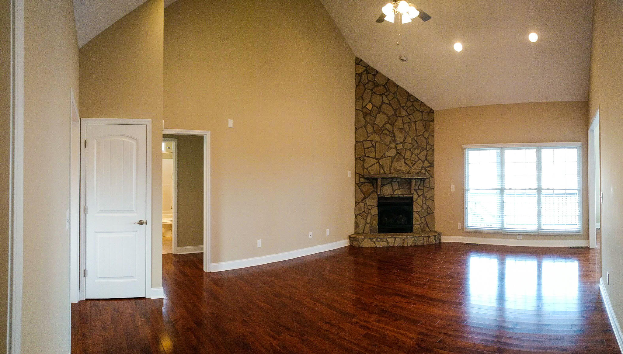592 Sand Ridge Circle Jonesborough, TN 37659 - Photo 13 of 39 Living room with cathedral ceiling