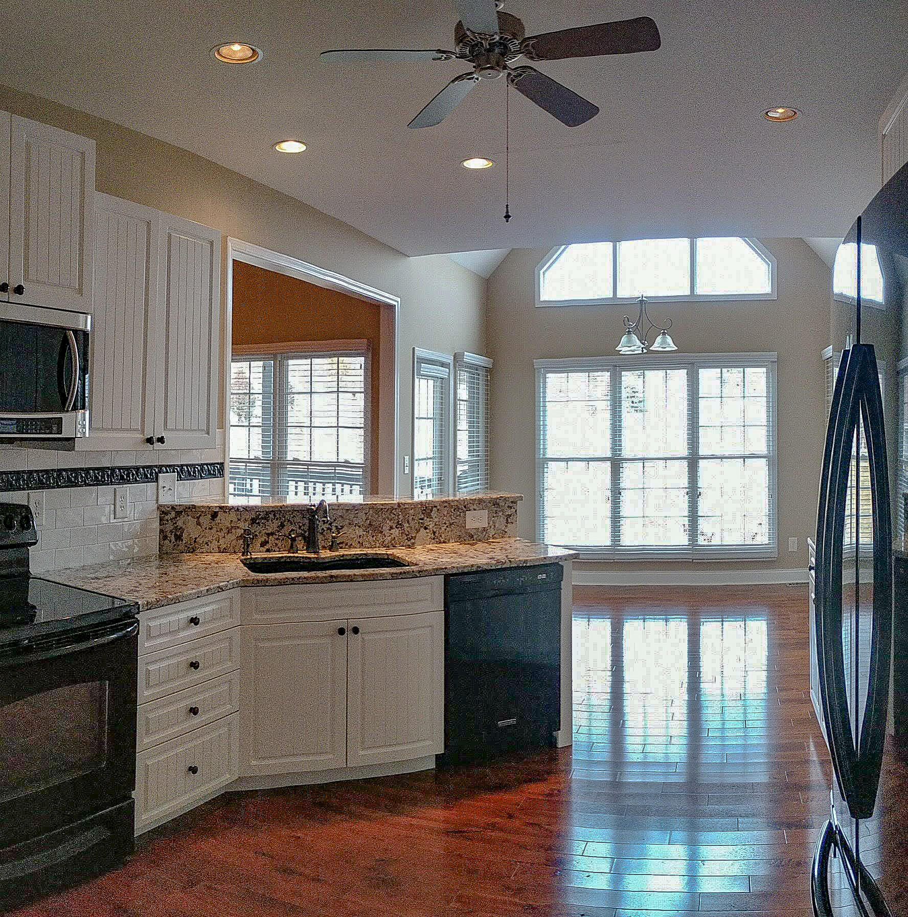 592 Sand Ridge Circle Jonesborough, TN 37659 - Photo 22 of 39 Kitchen