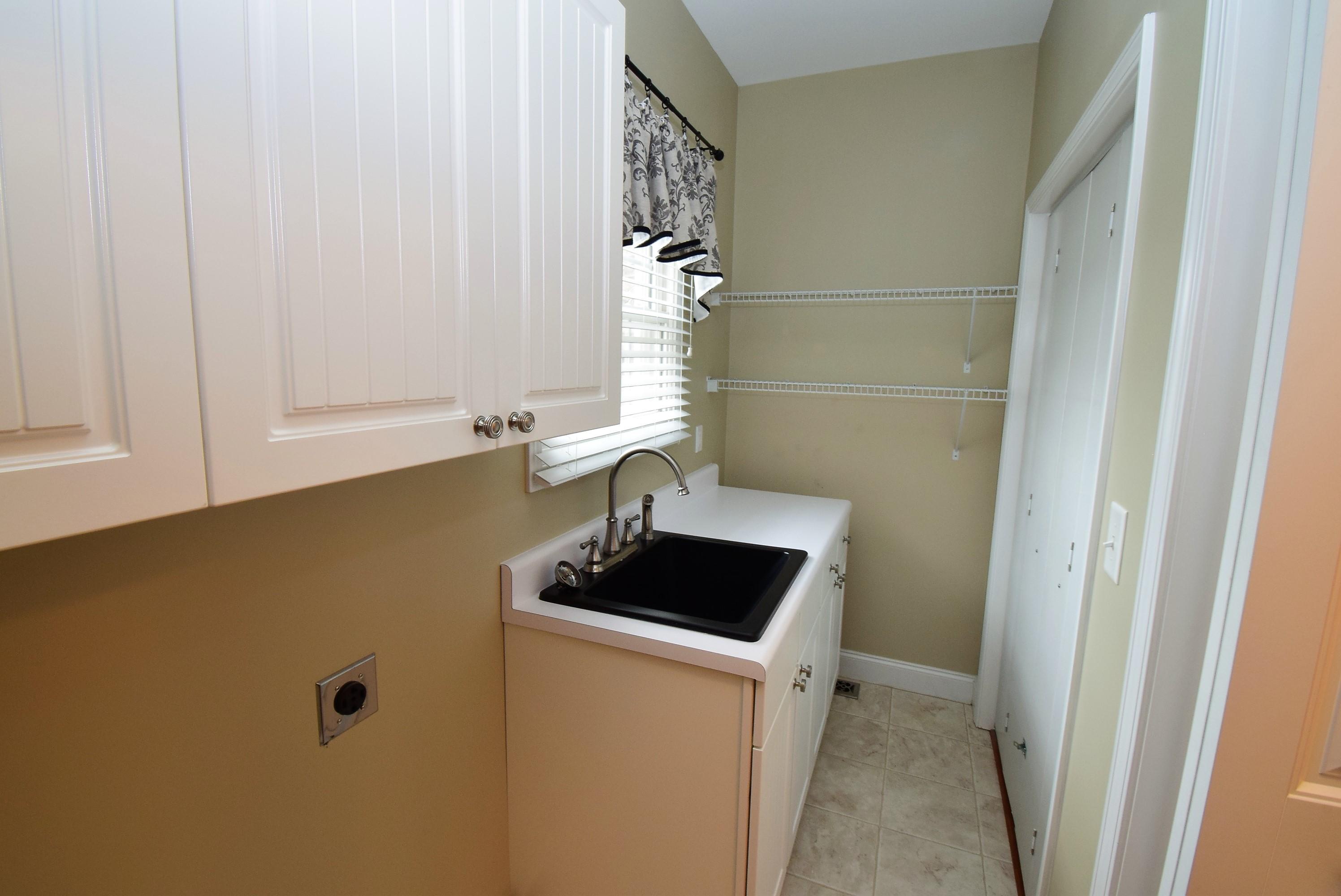 592 Sand Ridge Circle Jonesborough, TN 37659 - Photo 24 of 39 Laundry