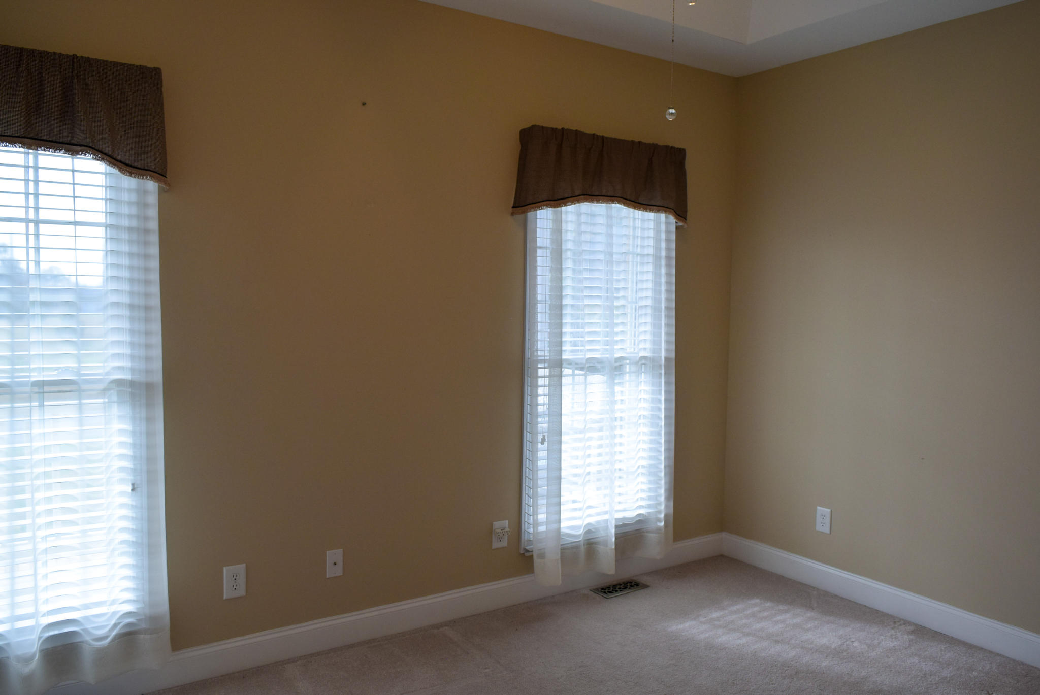 592 Sand Ridge Circle Jonesborough, TN 37659 - Photo 29 of 39 Bedroom 2