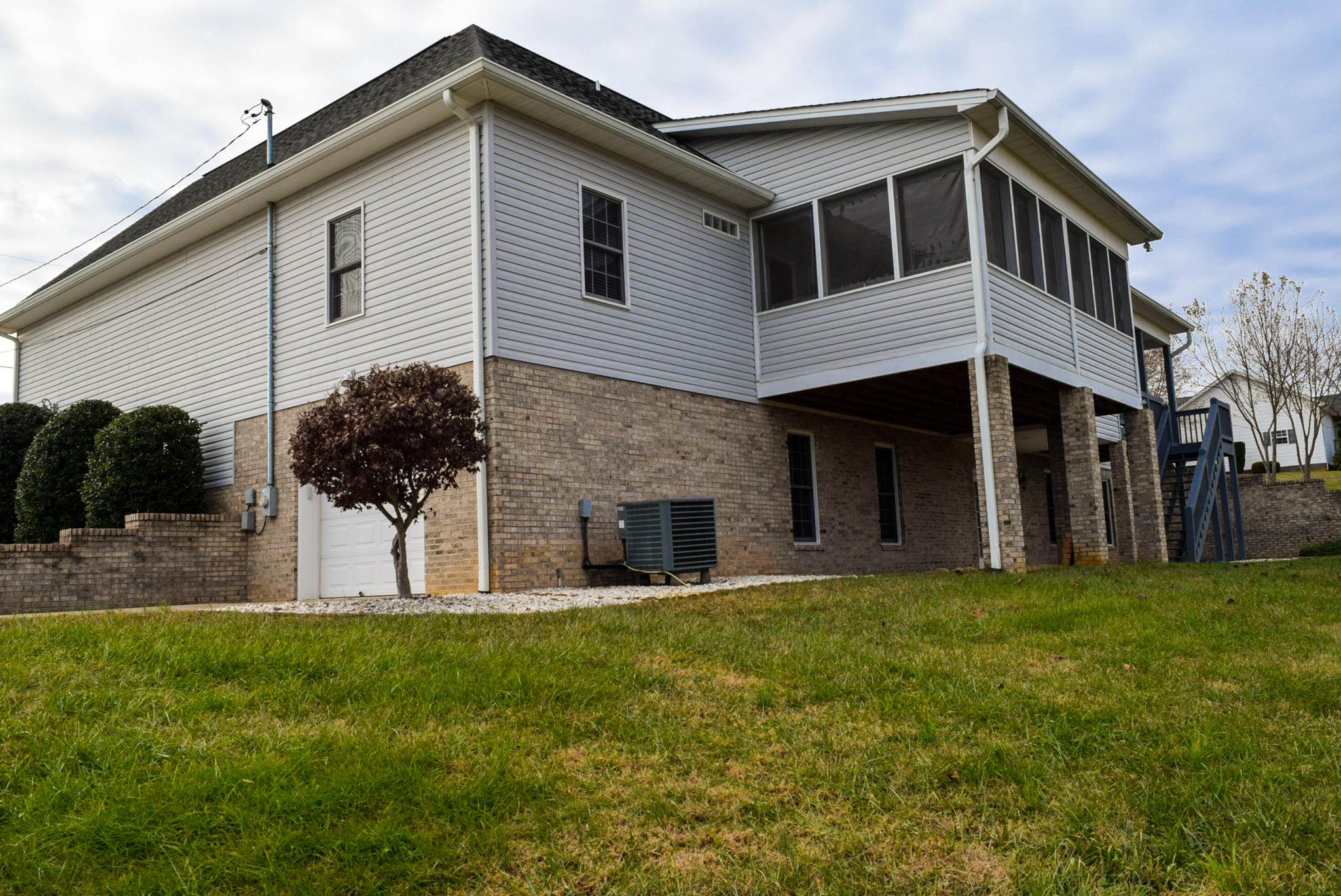 592 Sand Ridge Circle Jonesborough, TN 37659 - Photo 7 of 39 Back view
