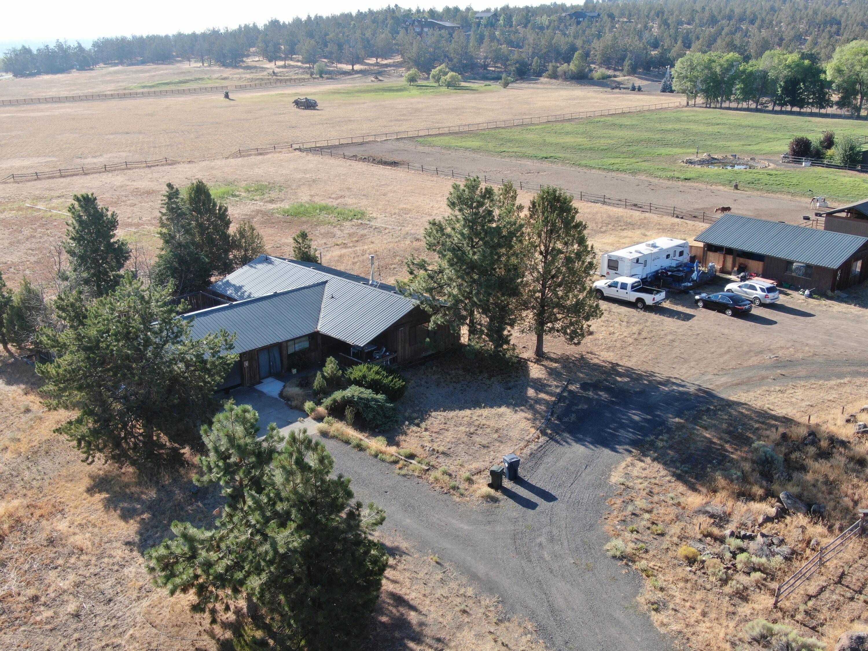 19351 Pinehurst Road Bend, OR 97703 - Photo 3 of 5 IMG_4909