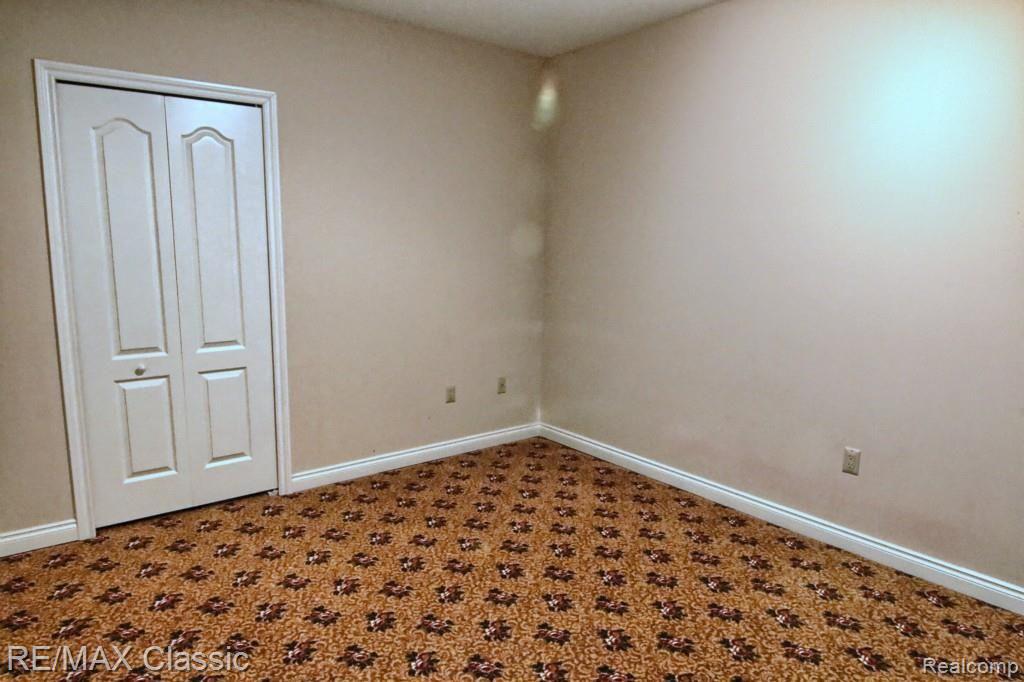 5185 Rector Court Bloomfield Hills, MI 48302 - Photo 26 of 33 Lower_Level_Bedroom.jpg
