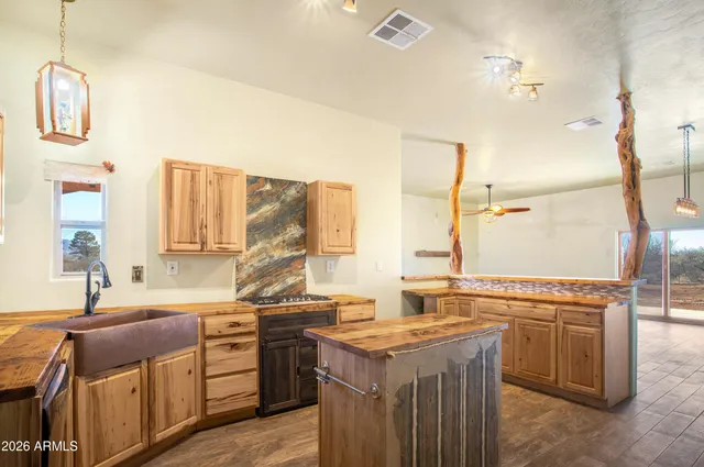 $380,000 | 9292 East Chandler Lane, Hereford, AZ 85615